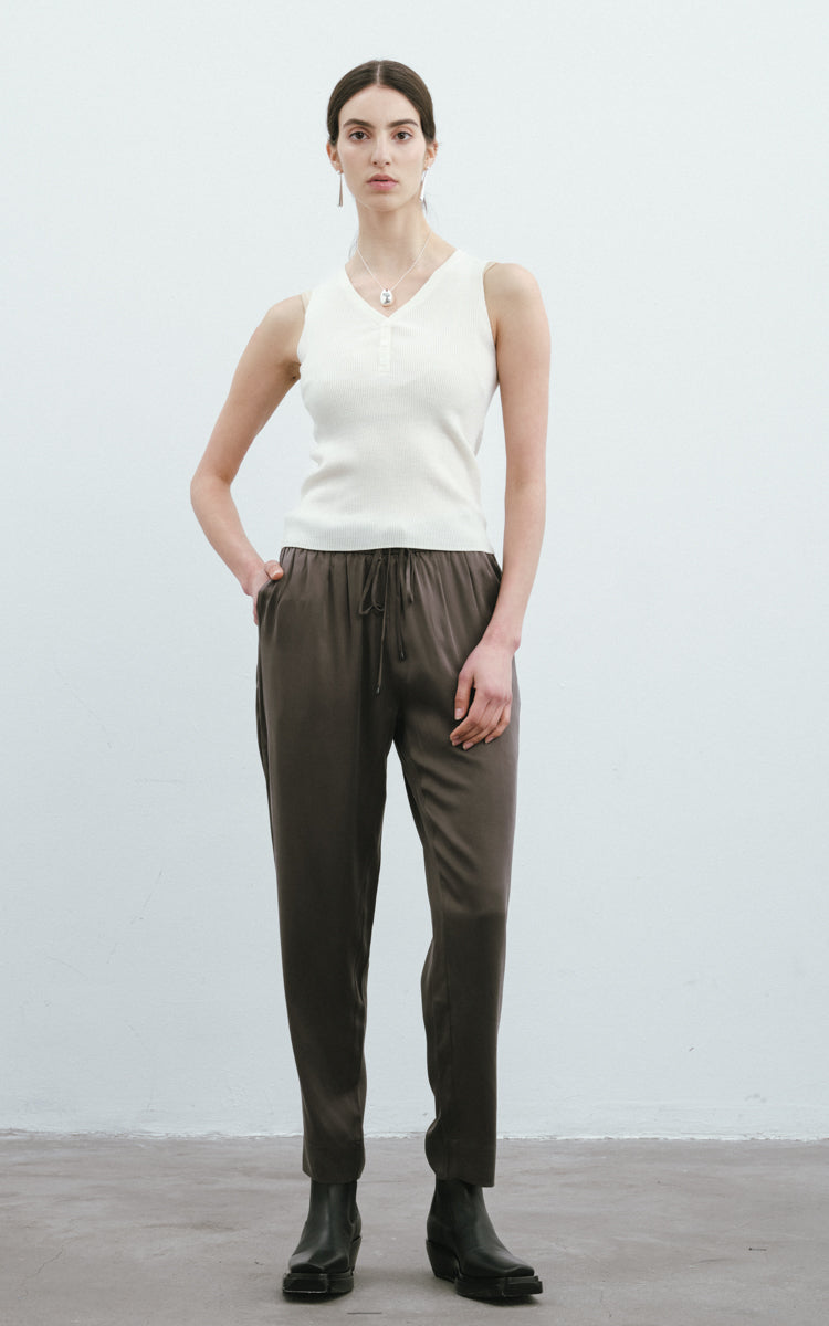 V-Neck Wool Vest-White