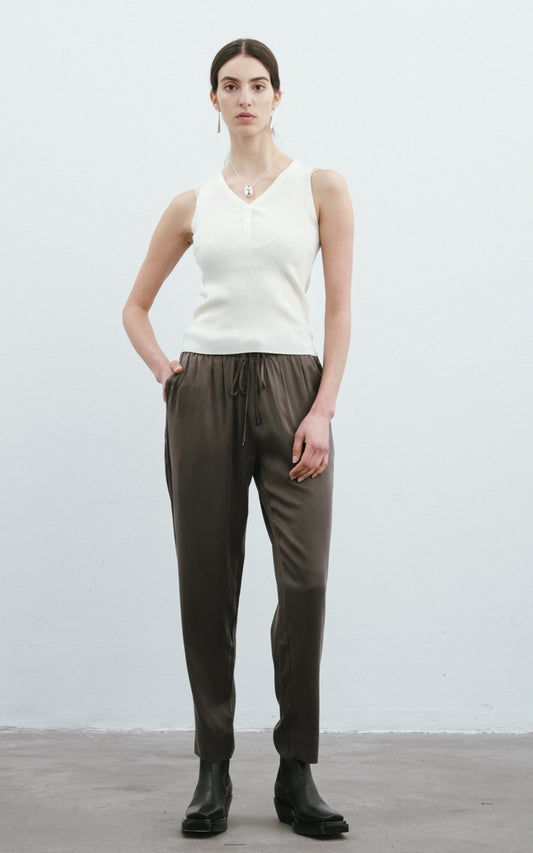 V-Neck Wool Vest-White