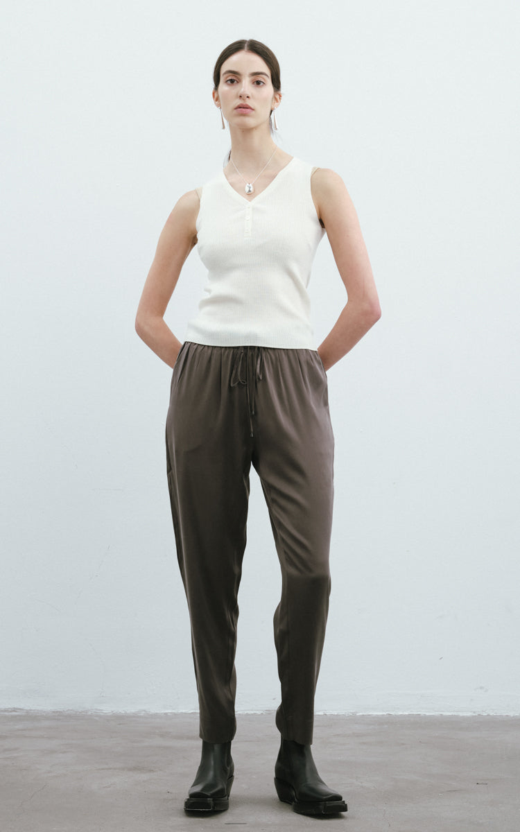V-Neck Wool Vest-White