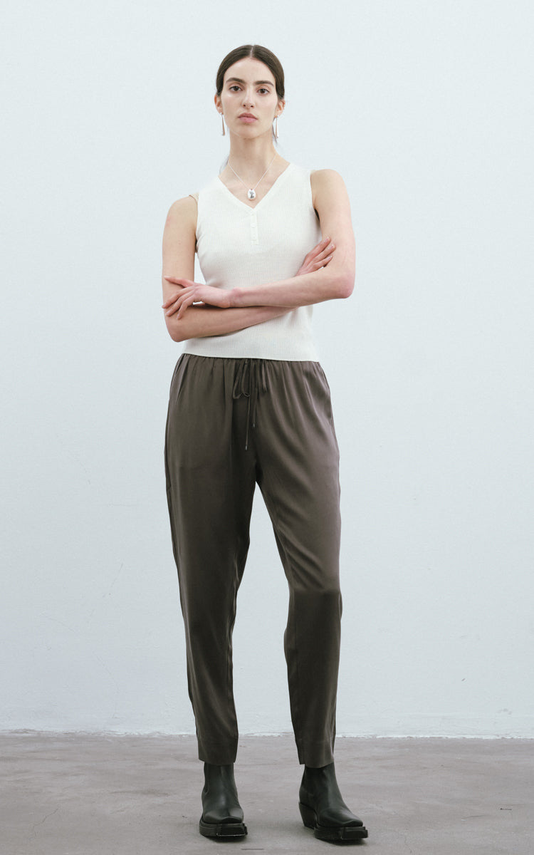 V-Neck Wool Vest-White
