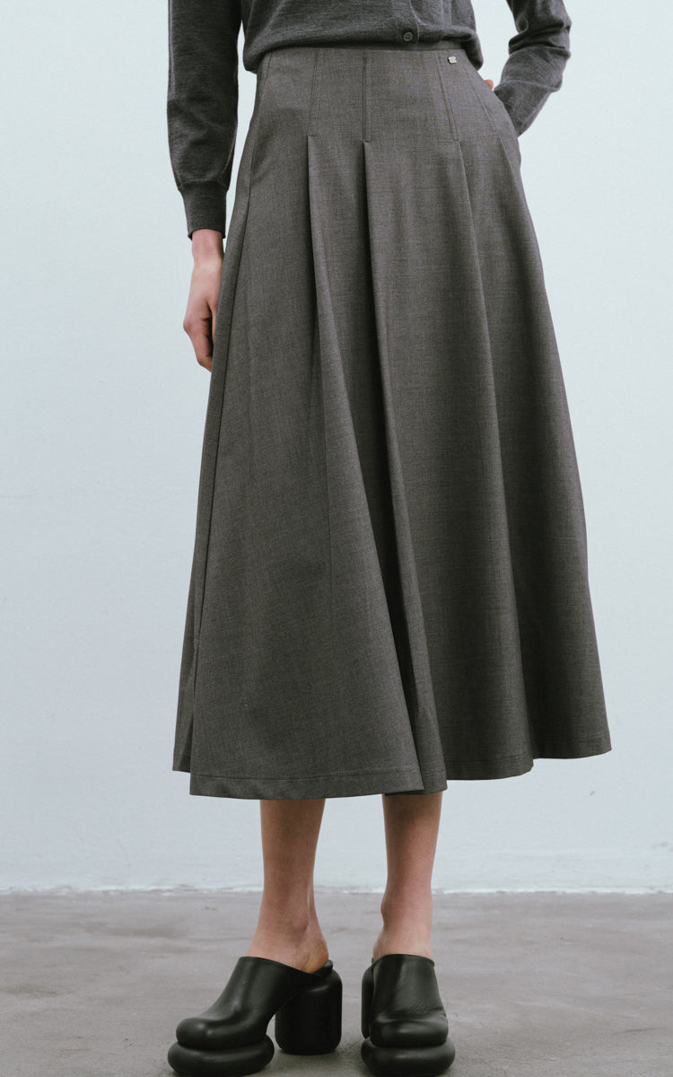 Fitted Waist Pleated Skirt