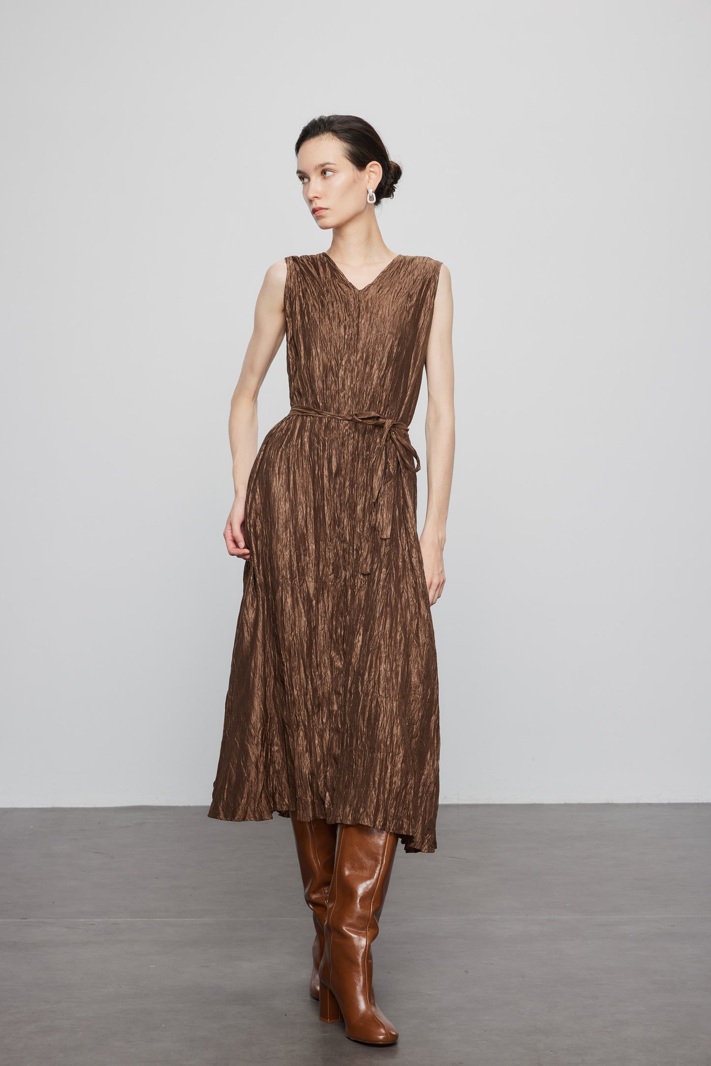 V Neck Pleated Belted Sleeveless Dress