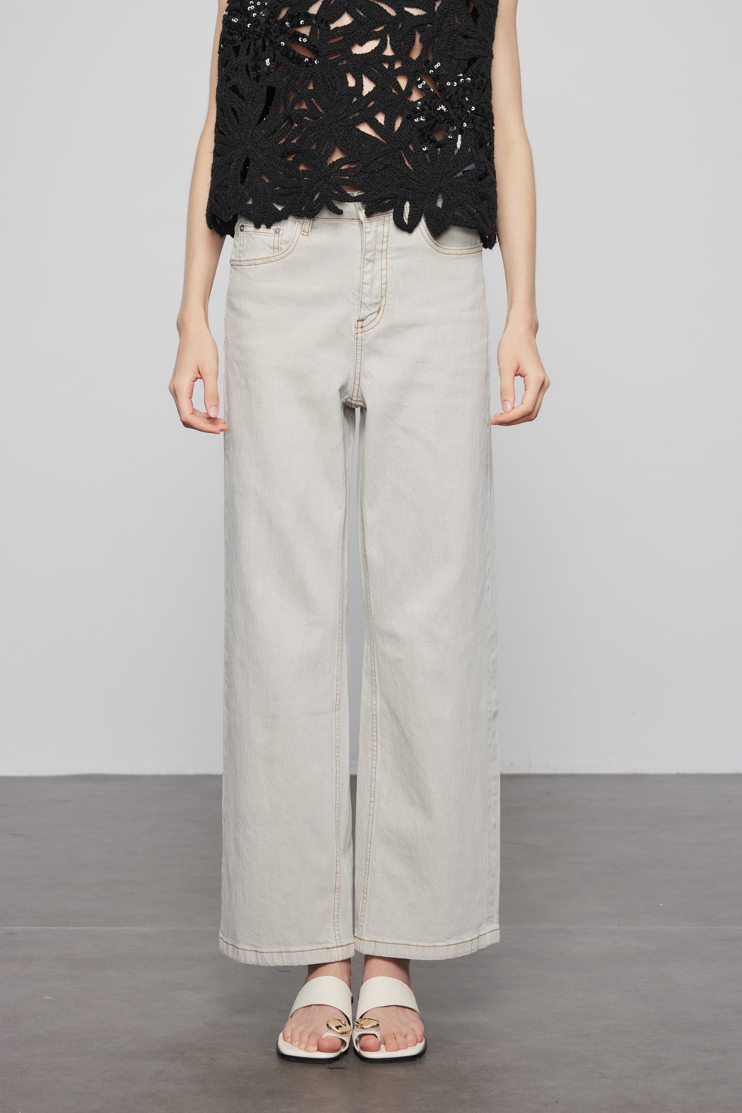 Straight Jeans