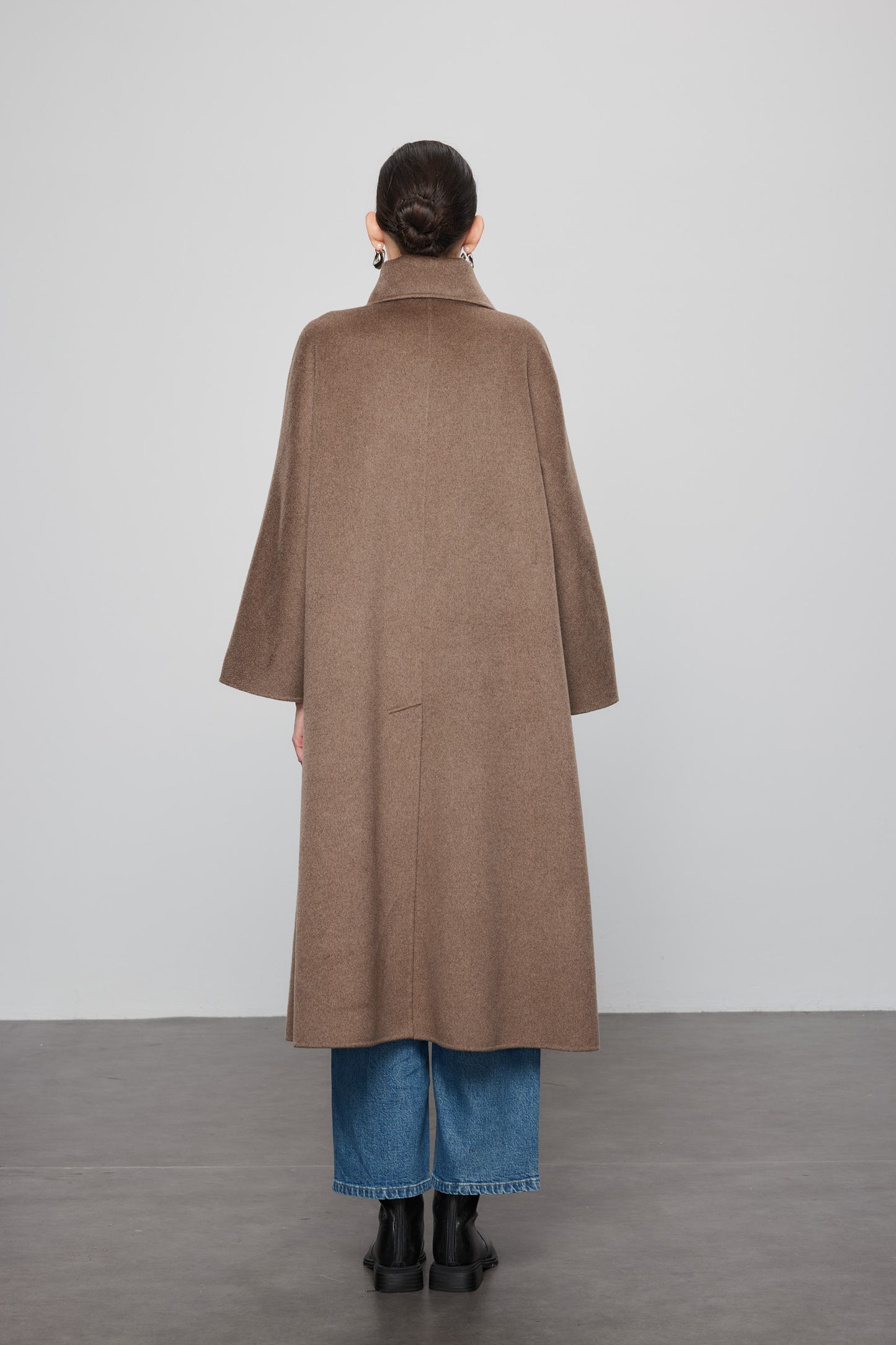 Extraordinary Undyed Cashmere Long Coat