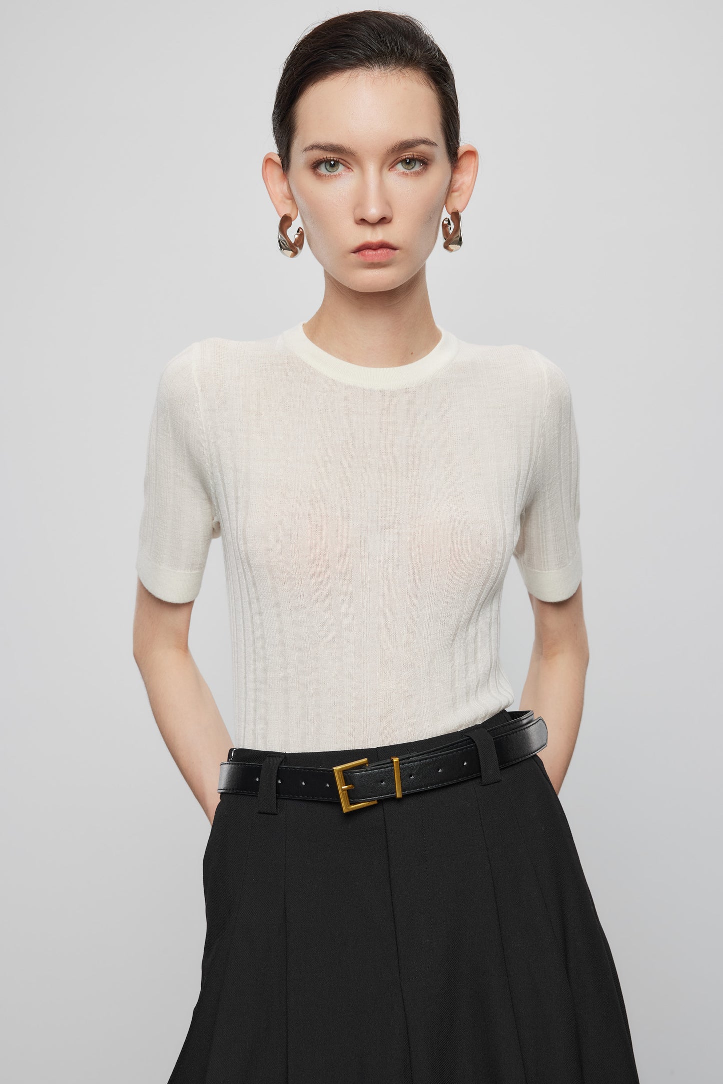 Round Wool Short Sleeve Top